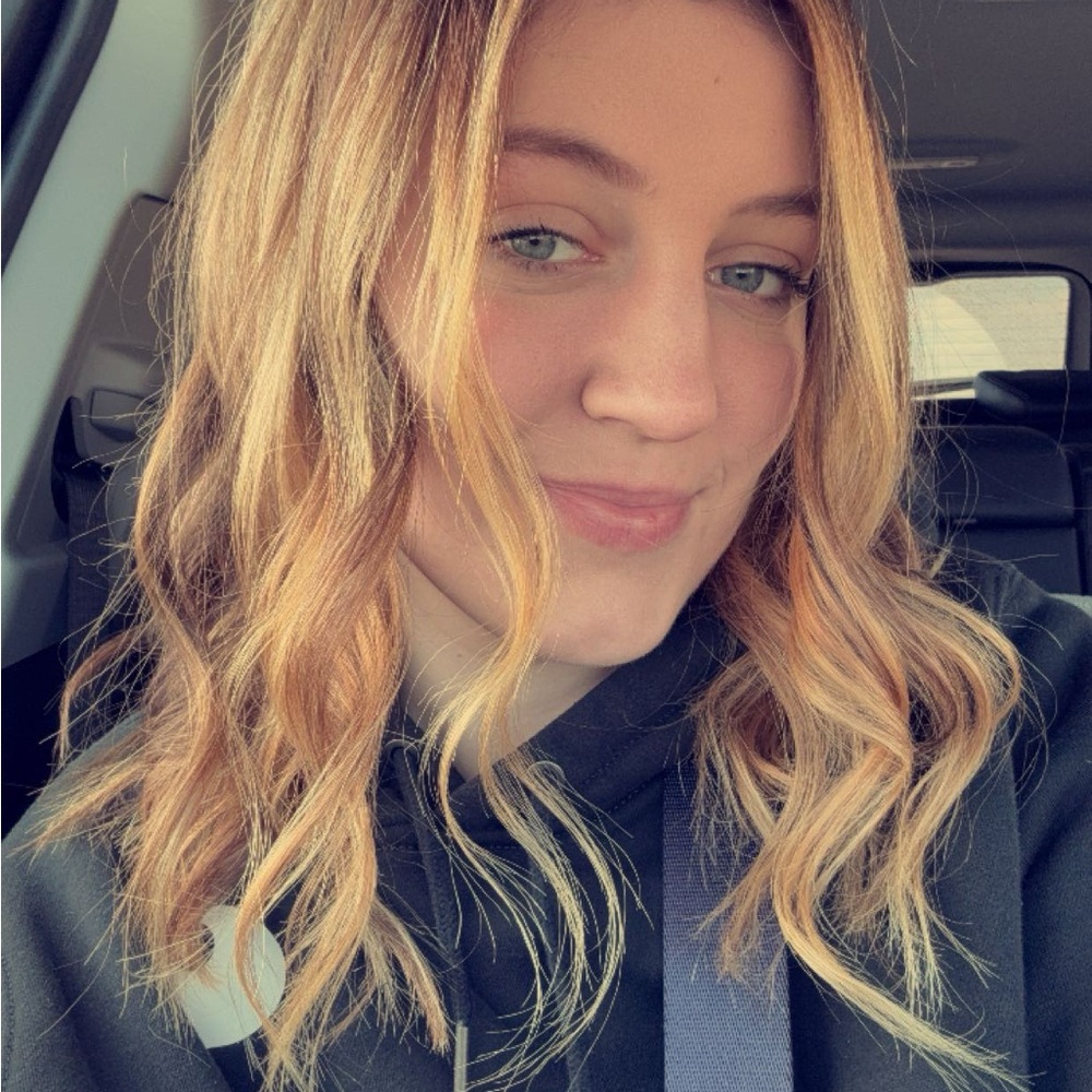 Meet your Posher, Lydia